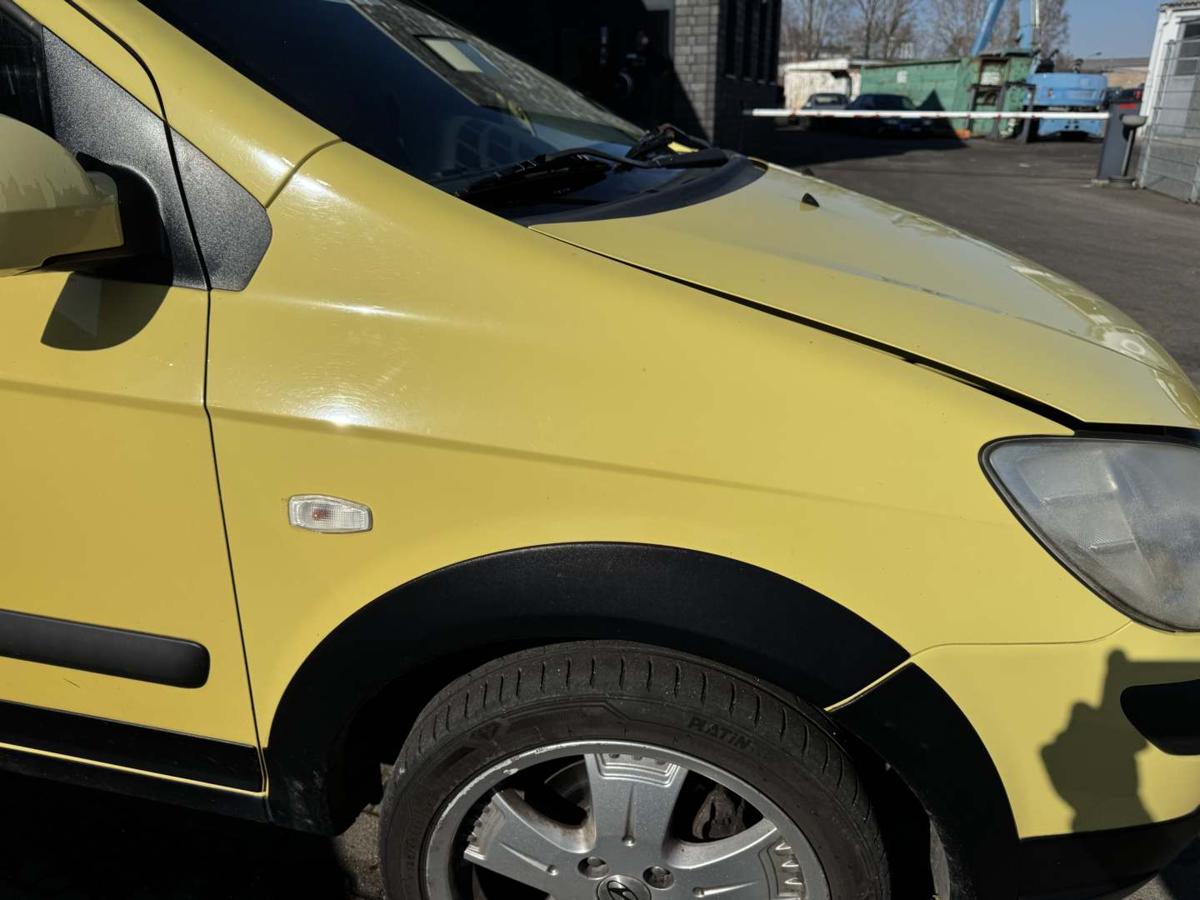Hyundai Getz Cross original Kotfl&uuml;gel vorn rechts 3W Willow Green Bj.2008